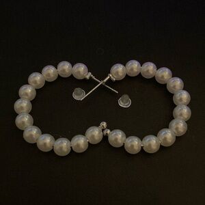 *BOGO free* Pearl hoop earrings